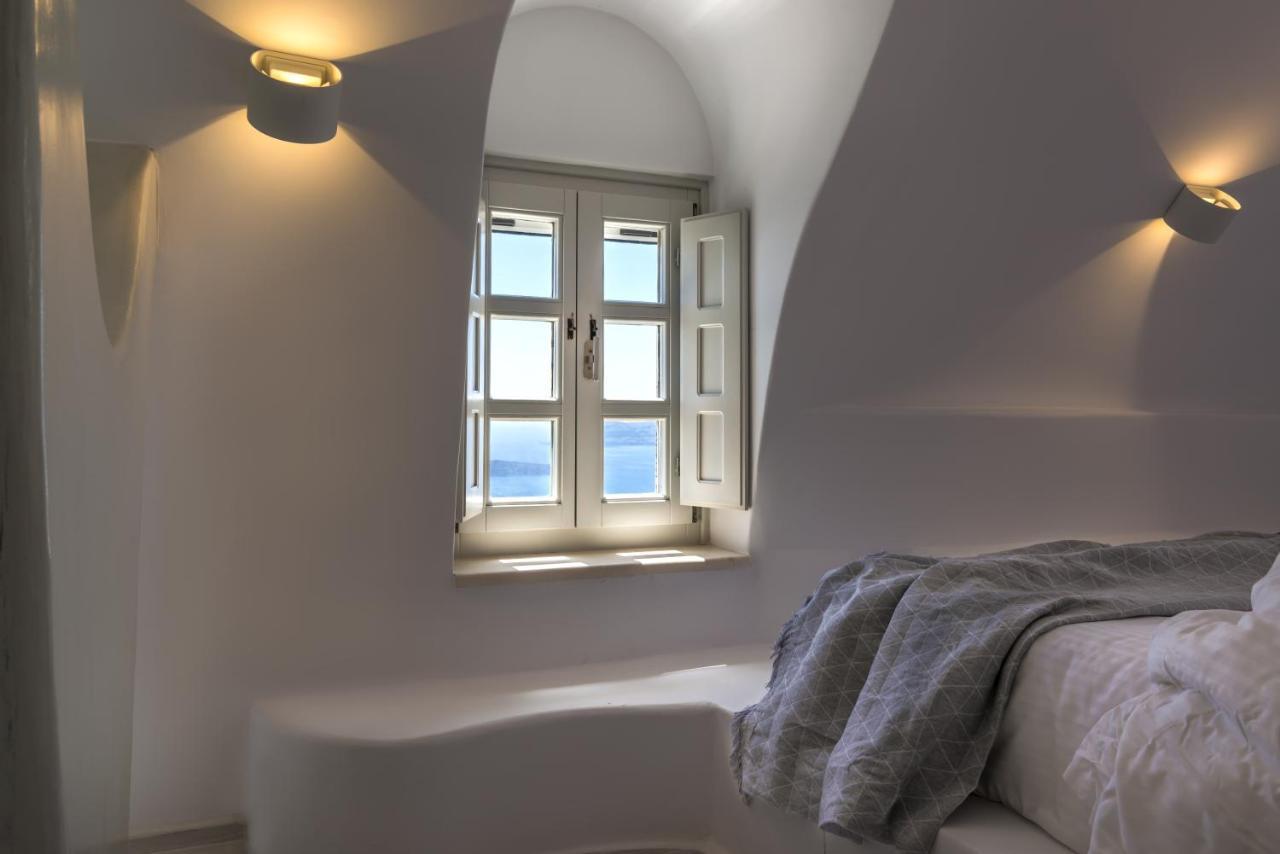 Nefeles Luxury Suites ฟิรา ภายนอก รูปภาพ